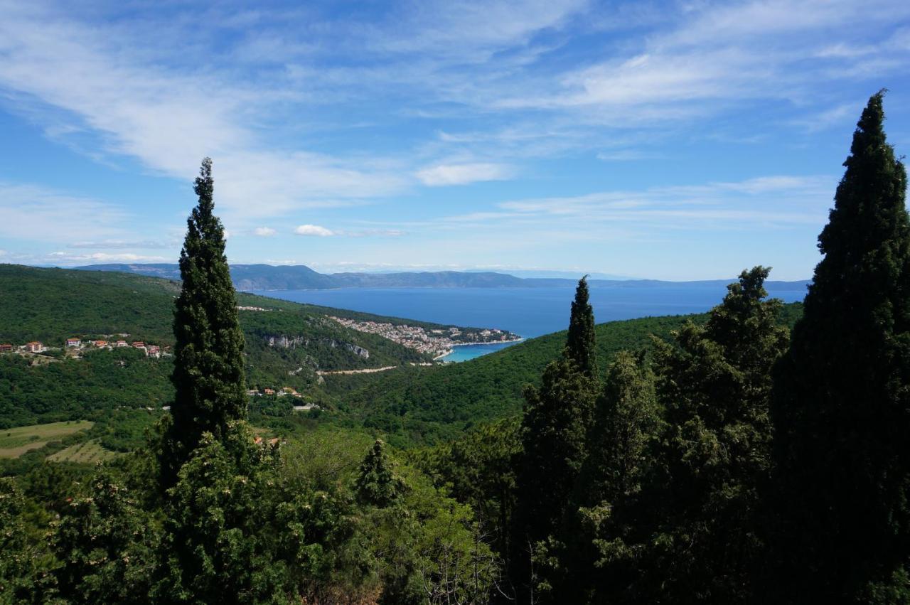 Apartment Layla - Intermezzo With Sea View In Center Of Rabac Exterior photo