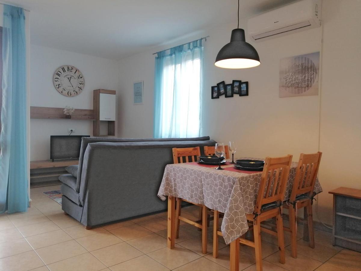 Apartment Layla - Intermezzo With Sea View In Center Of Rabac Exterior photo